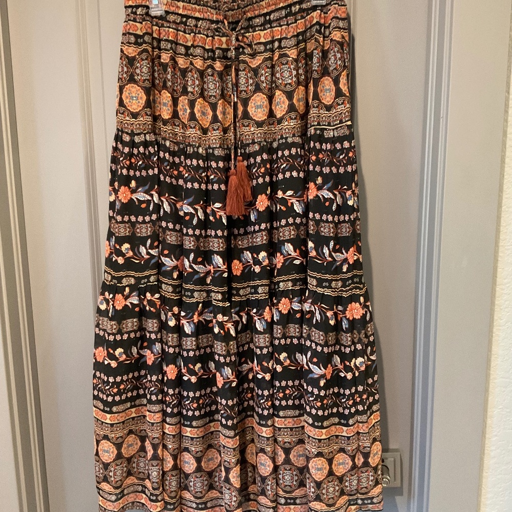 Floral and flowing skirt